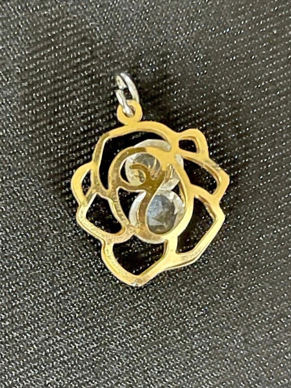 Gold-Tone Pendant Necklace Like New